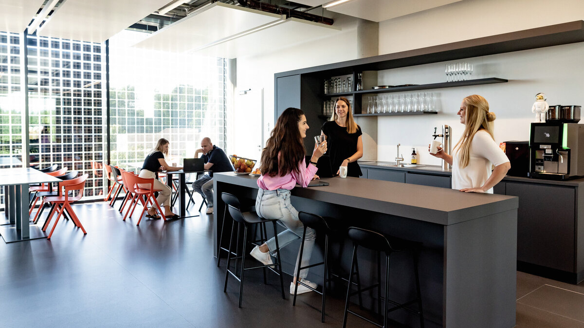Drees & Sommer Workspace Benchmark Report 2022 ‘People like to go to